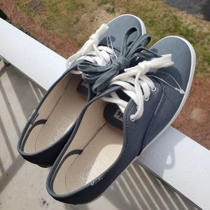 Women's brand new dark cyan Keds size 6.5